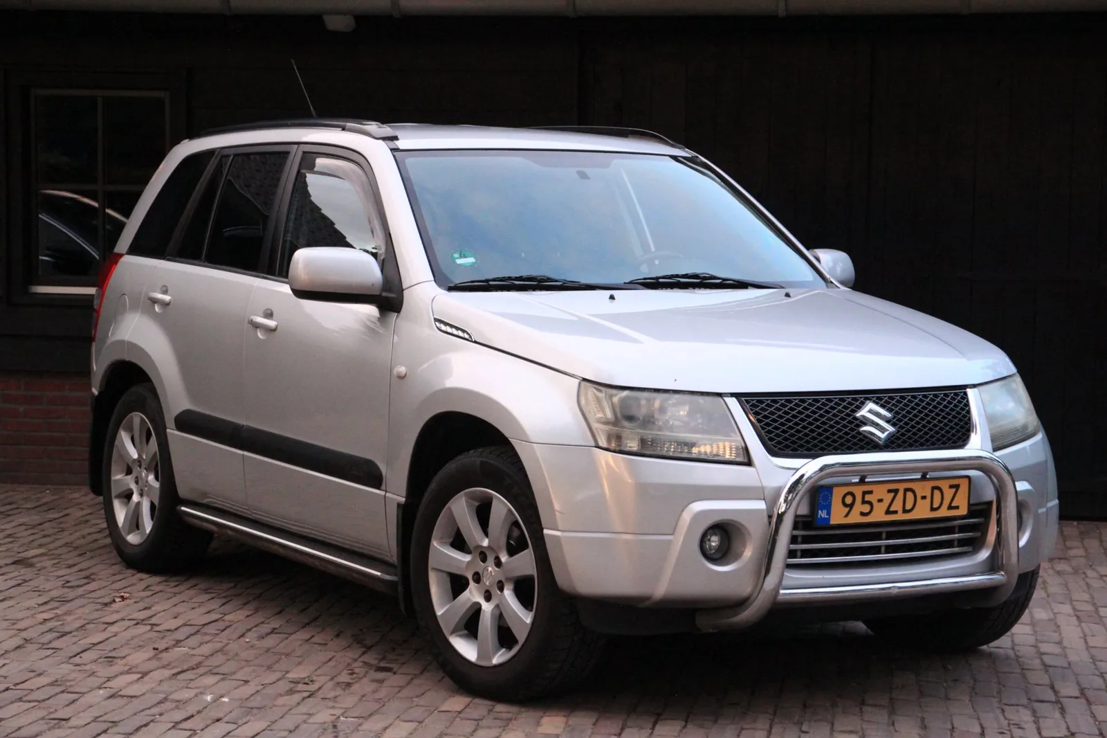 Suzuki Grand Vitara (2008) — foto 1