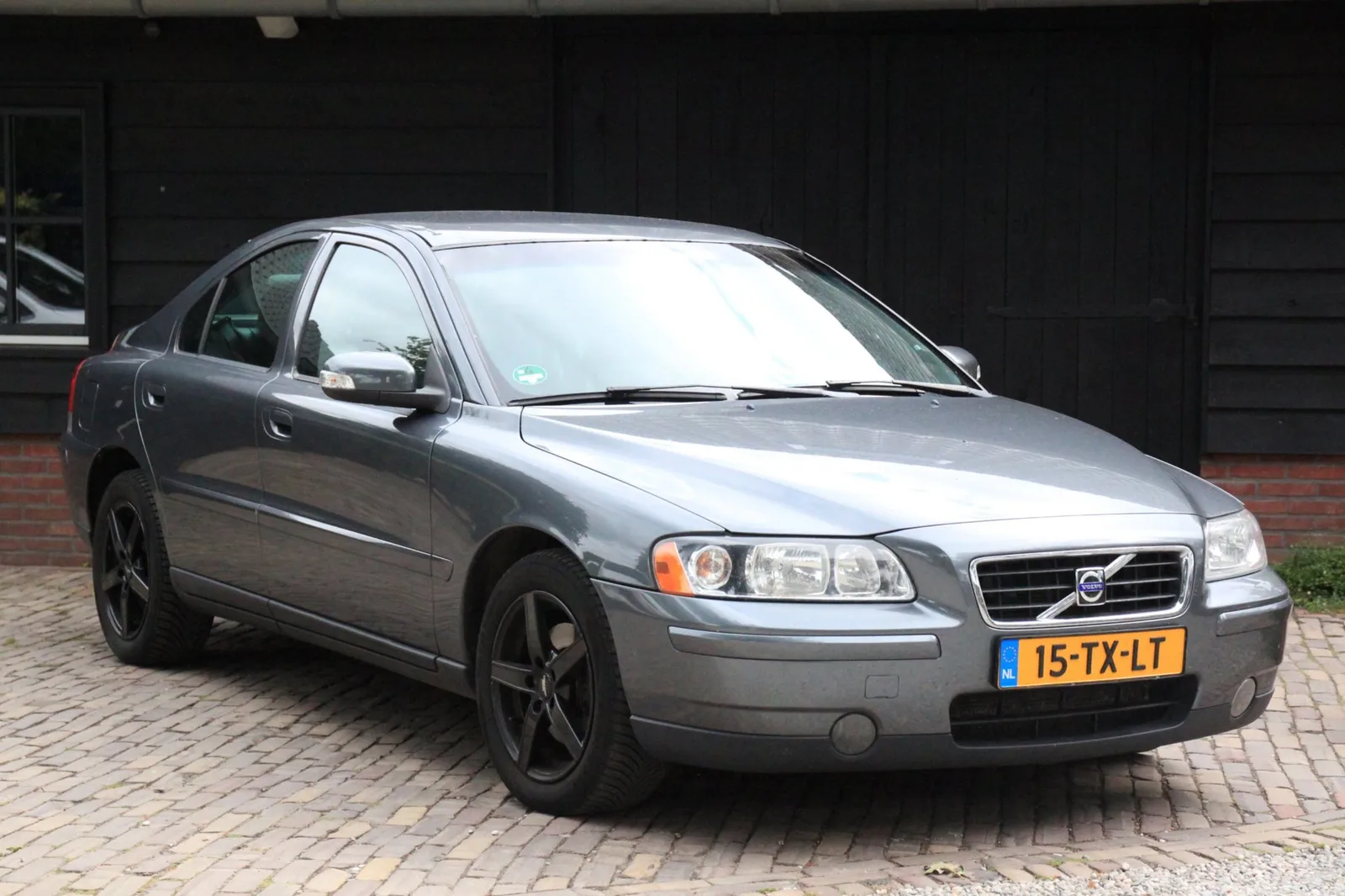 Volvo S60 (2007) — foto 1