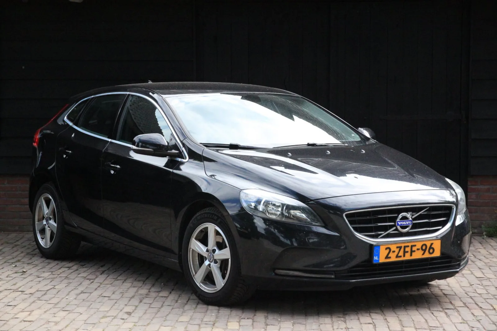 Volvo V40 (2014) — foto 1