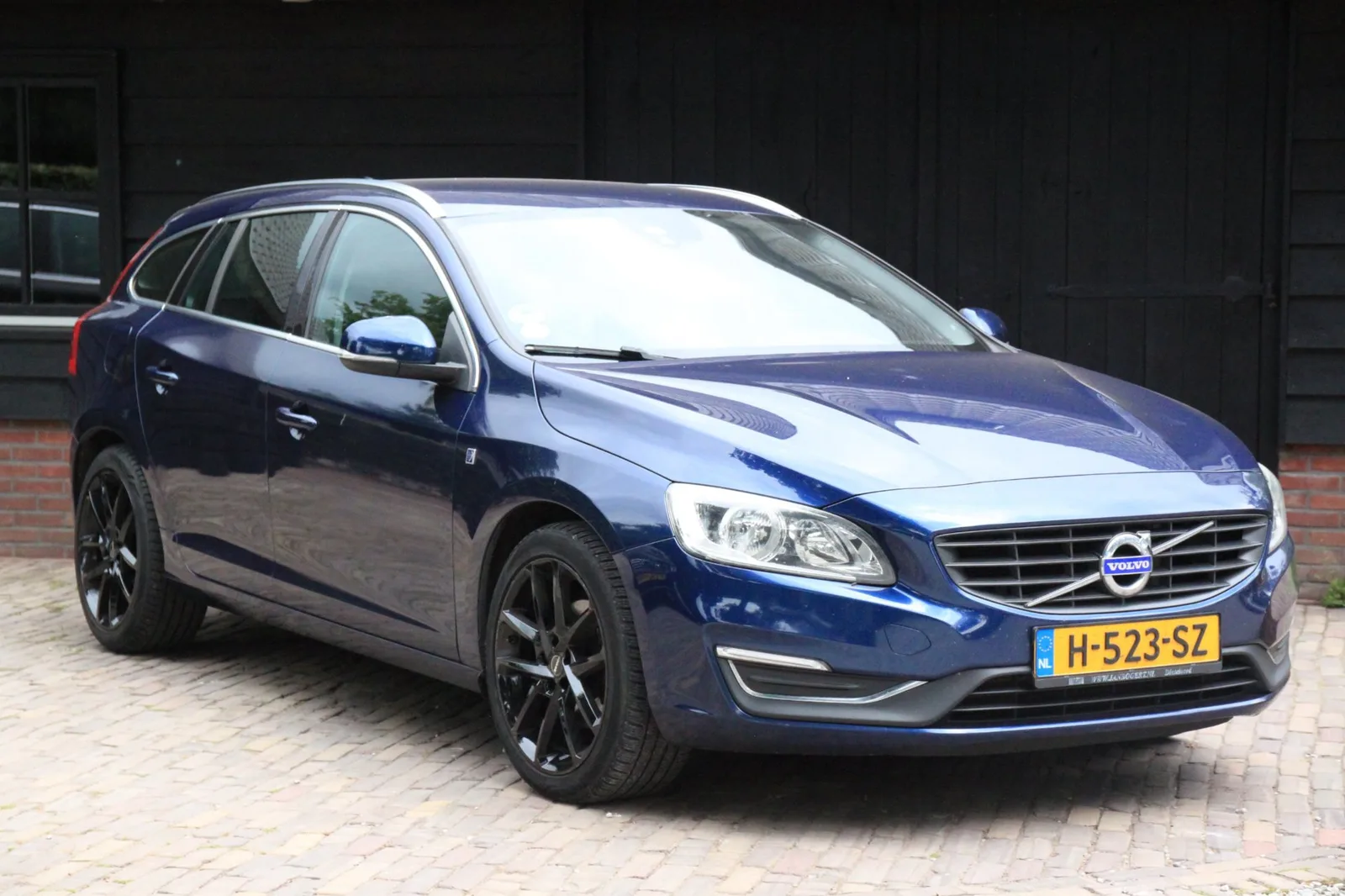 Volvo V60 (2016) — foto 1