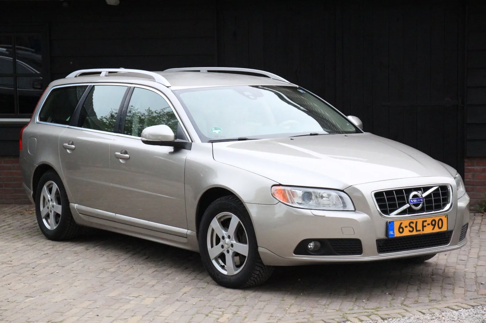 Volvo V70 (2011) — foto 1