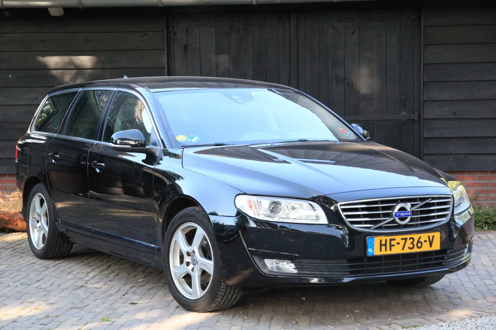 Volvo V70 (2015) — foto 1
