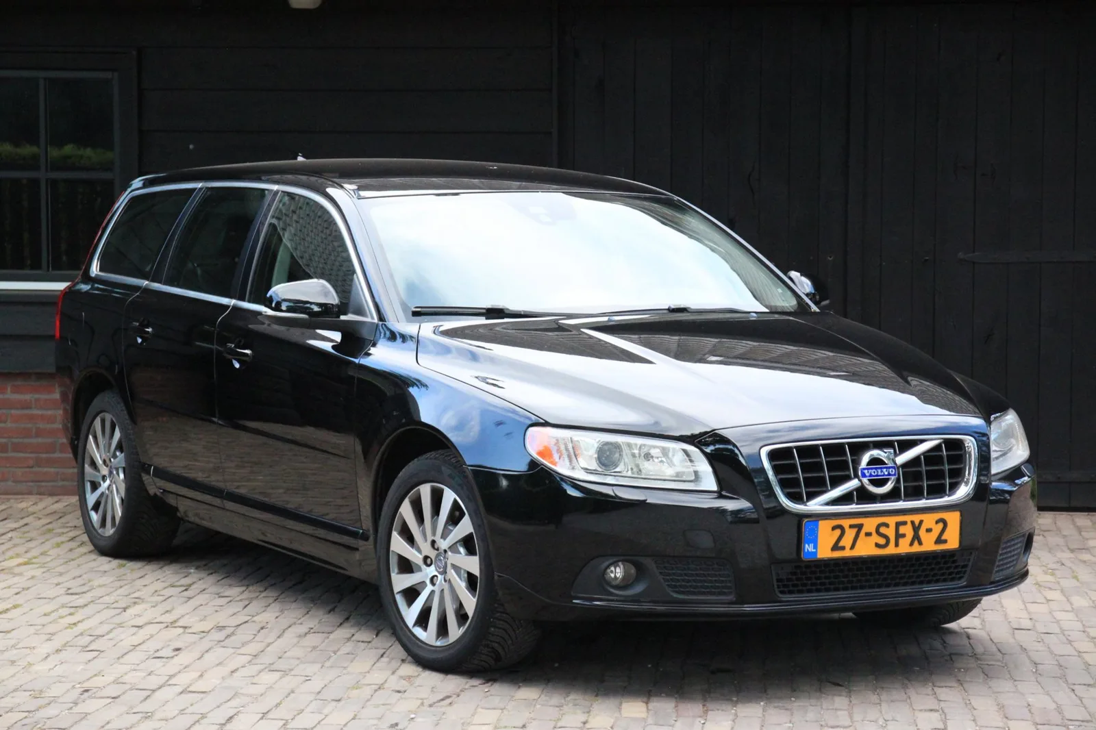 Volvo V70 (2011) — foto 1