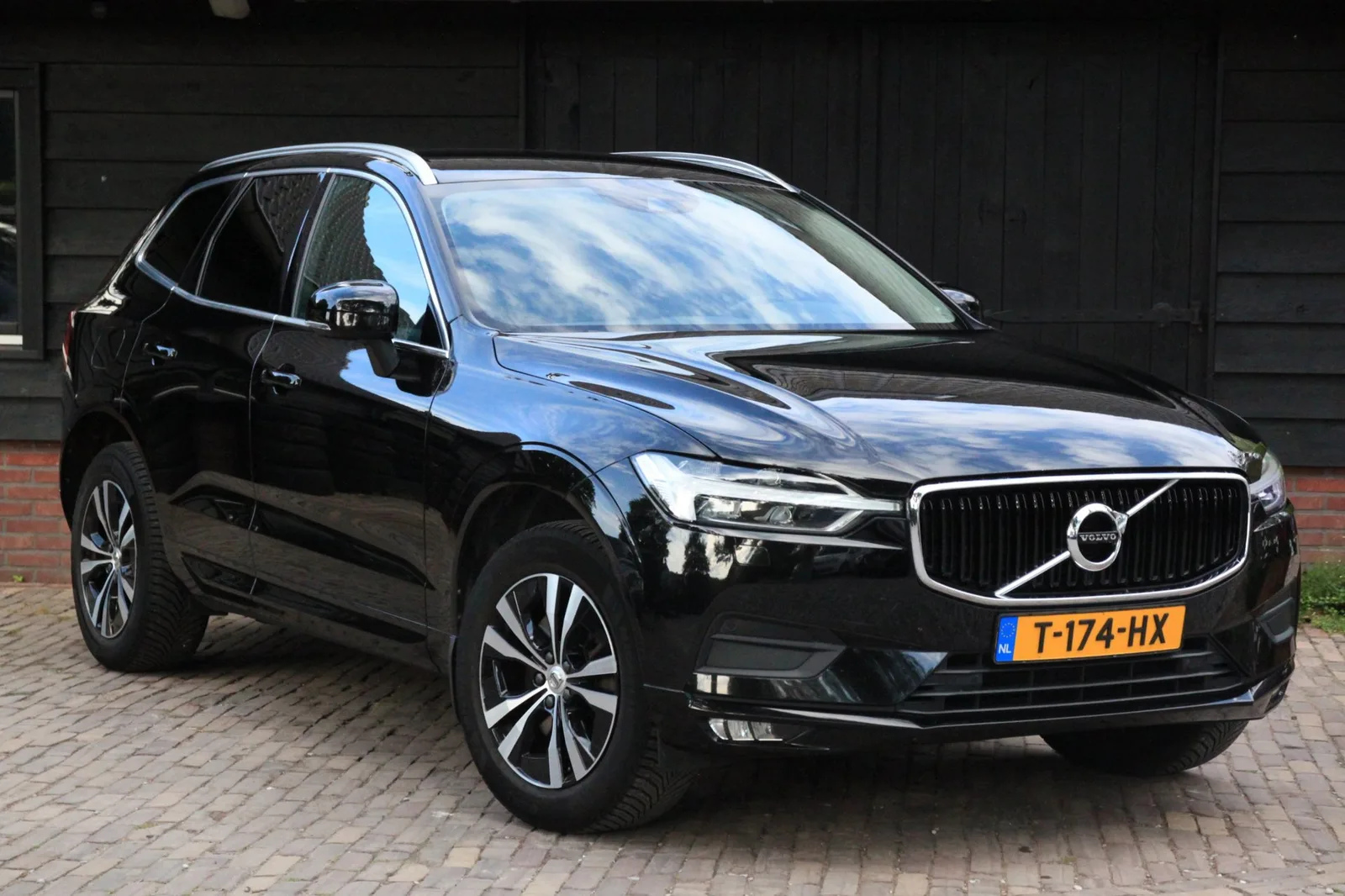 Volvo XC60 (2019) — foto 1