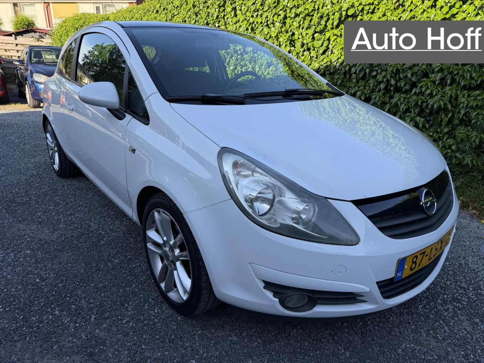 Opel Corsa (2010) — foto 1