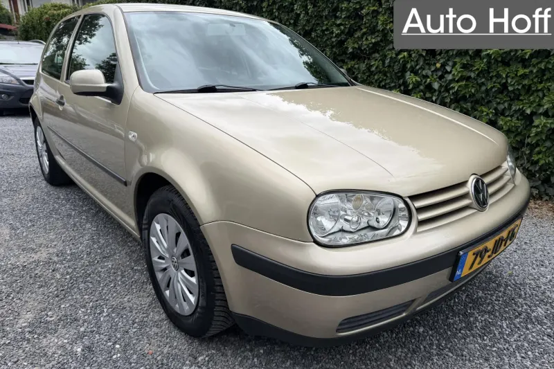 Volkswagen Golf (2002)