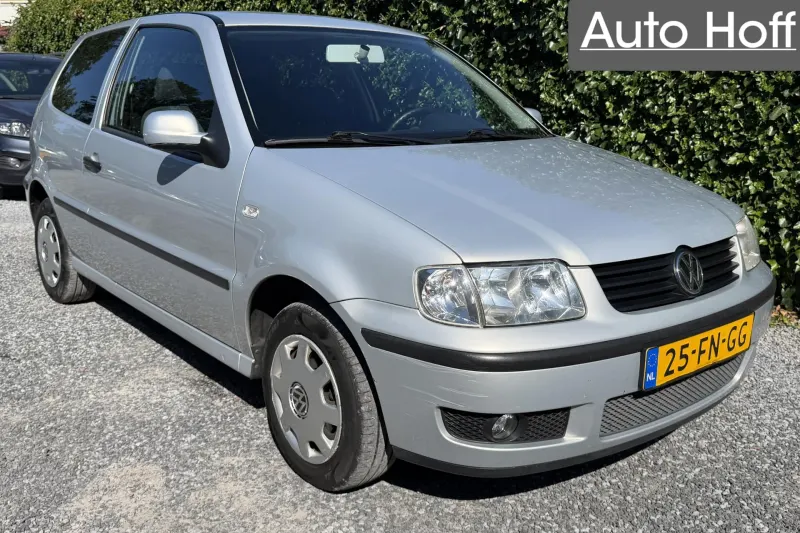 Volkswagen Polo (2000)