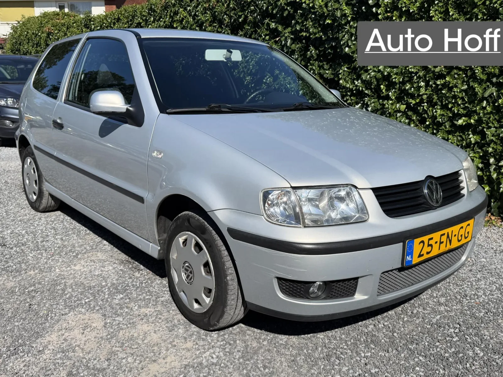 Volkswagen Polo (2000) — foto 1