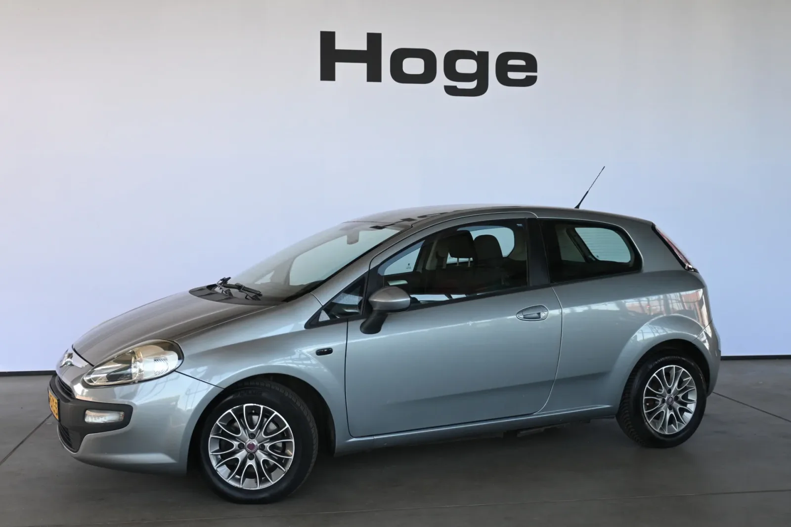 Fiat Punto (2011) — foto 1