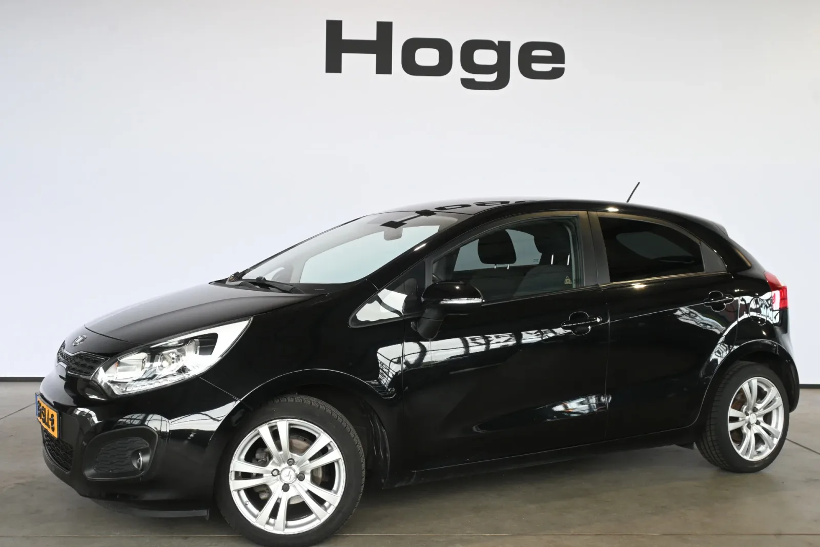 Kia Rio (2012) — foto 1
