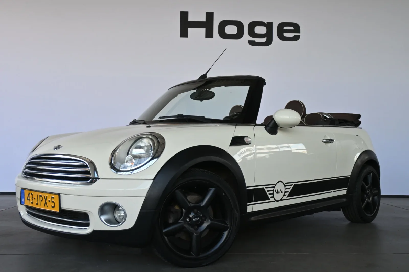 MINI Cabrio (2009) — foto 1