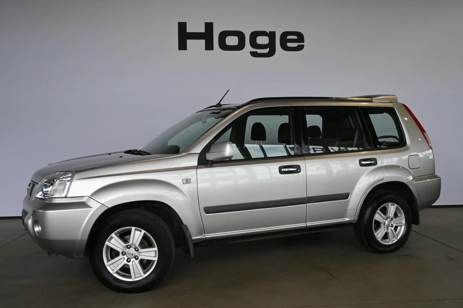Nissan X-Trail (2005) — foto 1