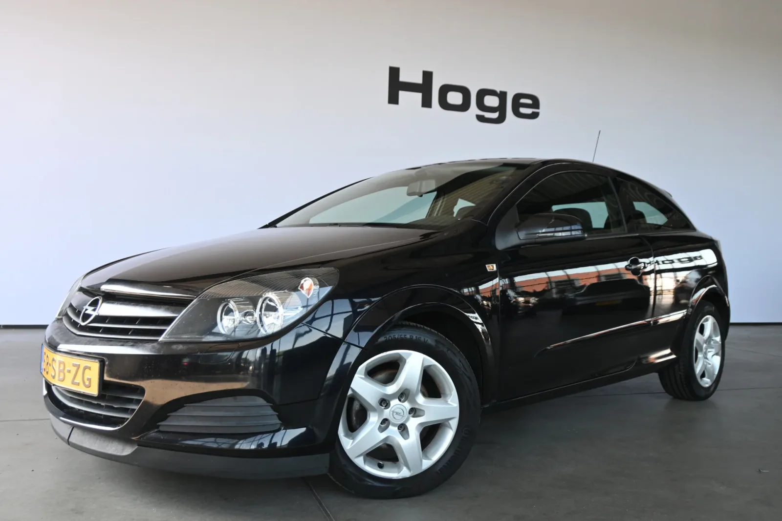 Opel Astra (2005) — foto 1