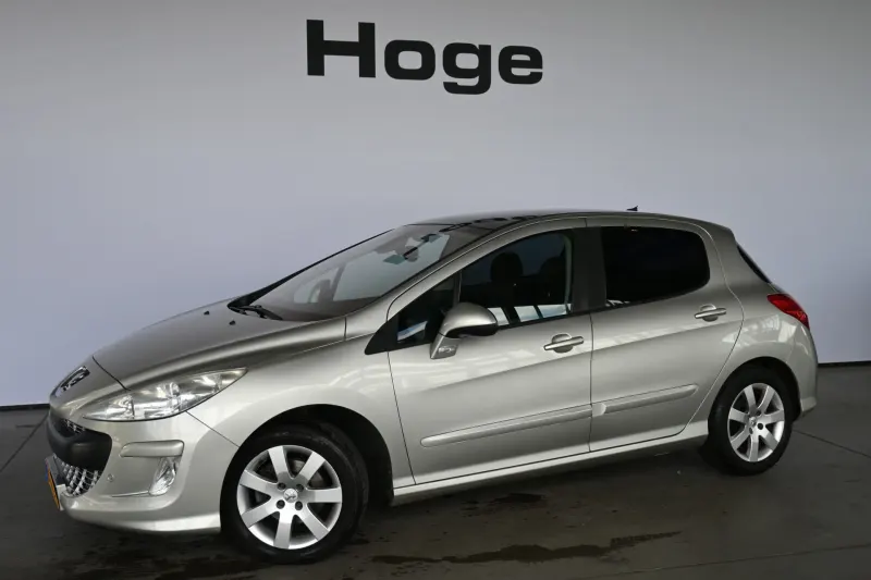 Peugeot 308 (2008)