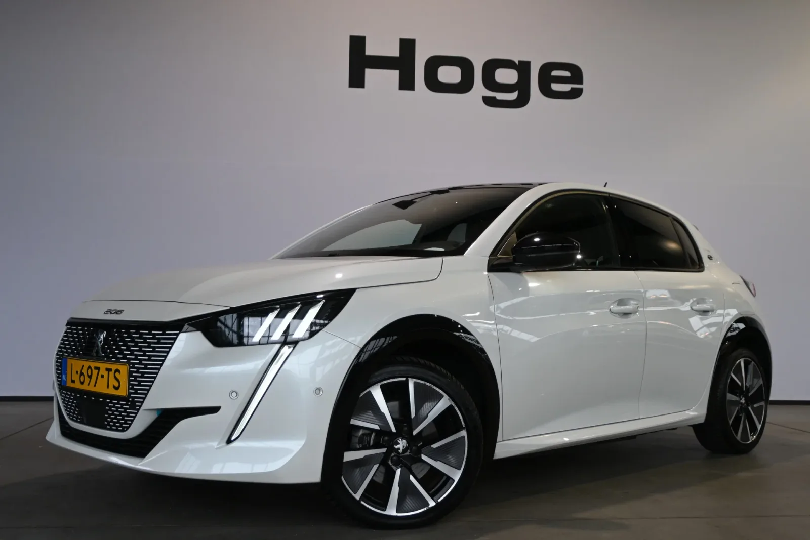 Peugeot e-208 (2021) — foto 1