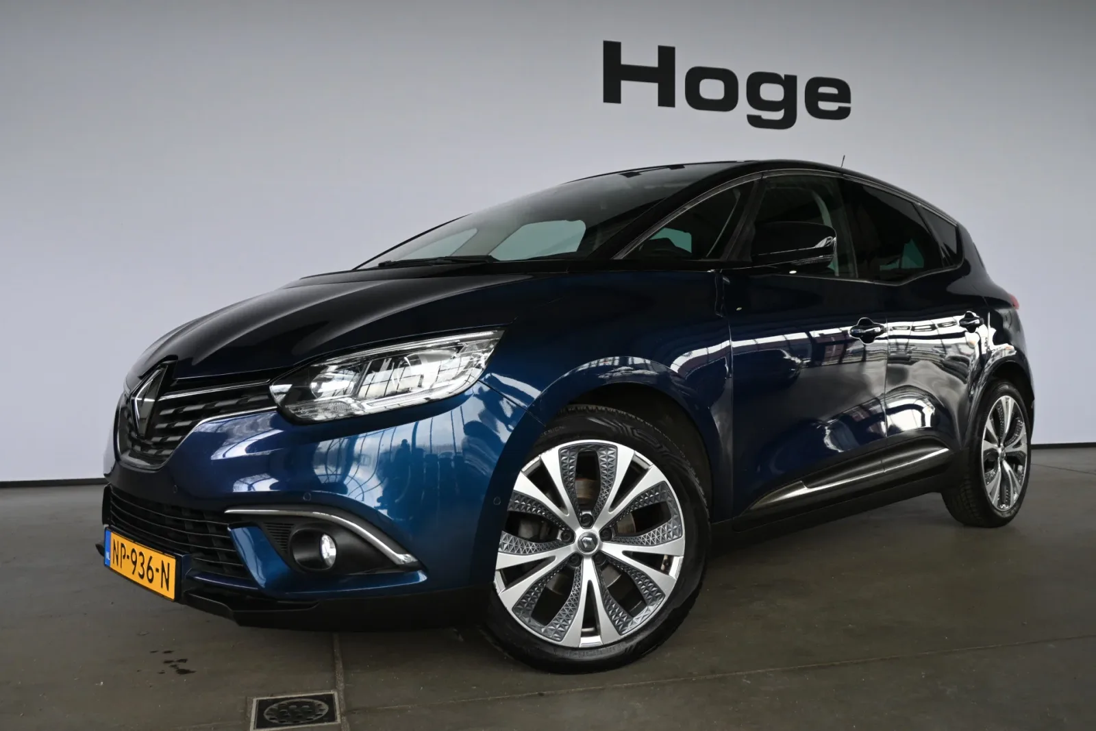 Renault Scénic (2017) — foto 1
