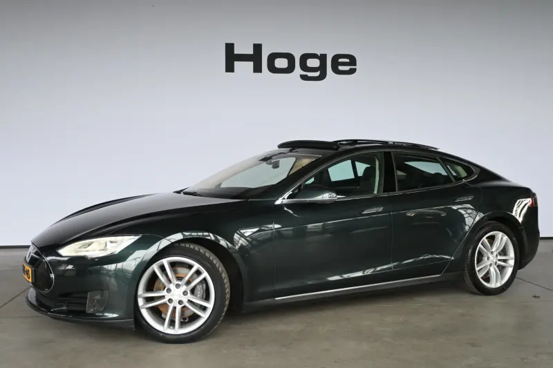 Tesla Model S (2014)