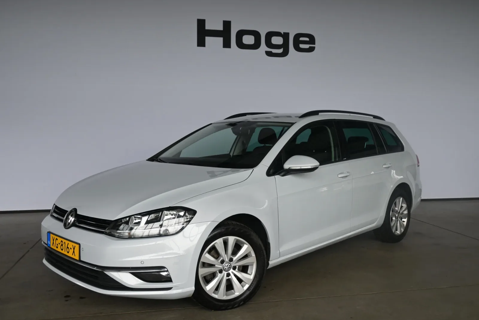Volkswagen Golf (2019) — foto 1