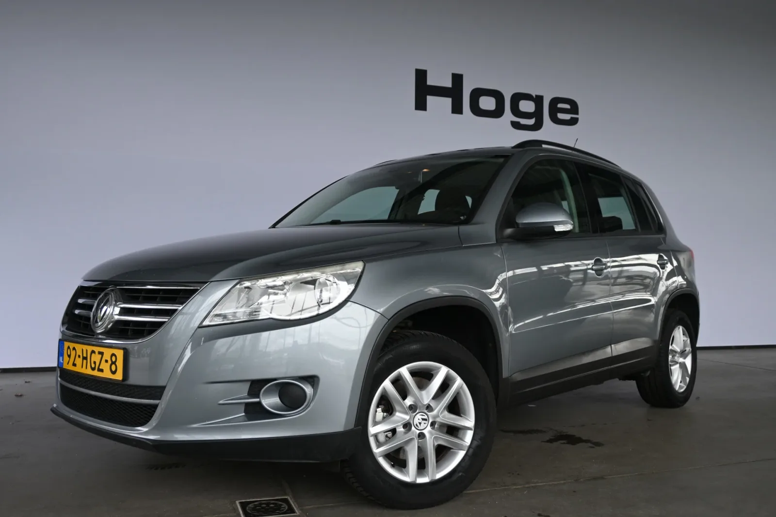 Volkswagen Tiguan (2008) — foto 1