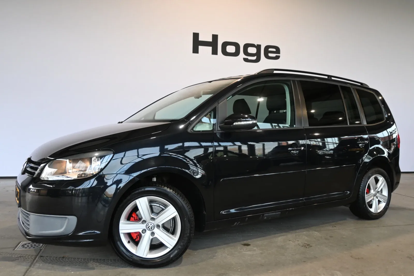 Volkswagen Touran (2012) — foto 1