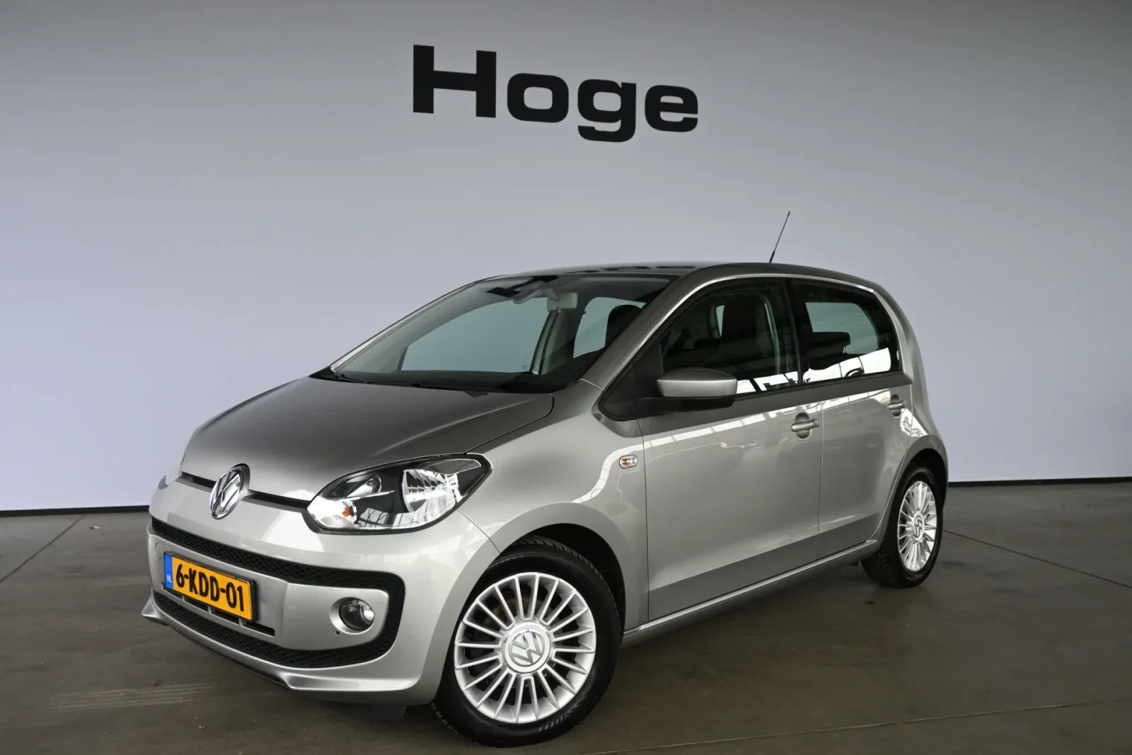 Volkswagen Up! (2013) — foto 1
