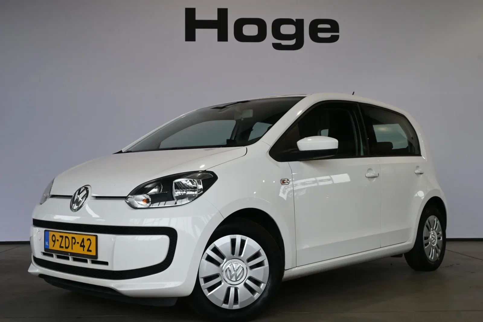 Volkswagen Up! (2014) — foto 1