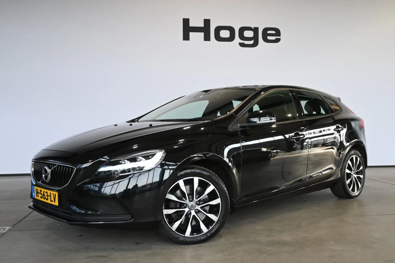 Volvo V40 (2019) — foto 1