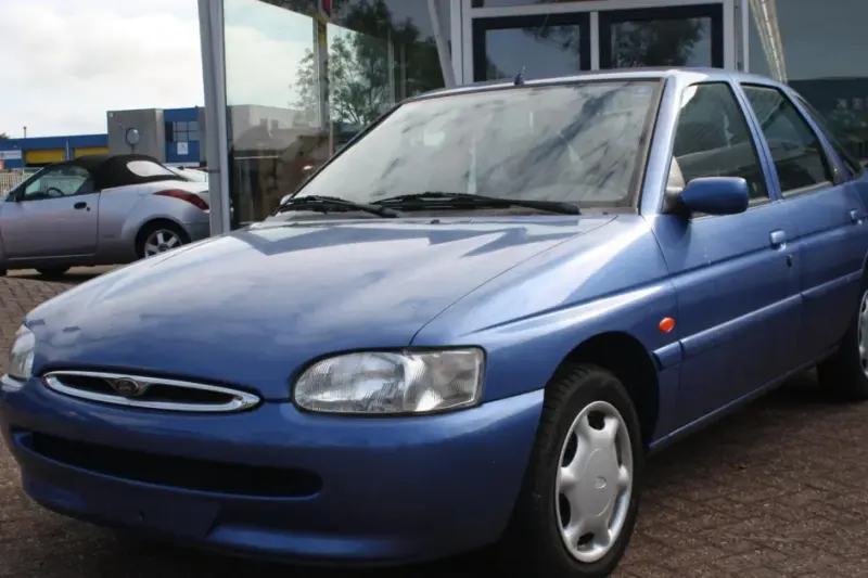 Ford Escort (1996)