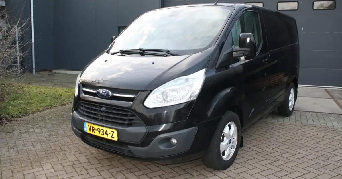Ford Transit (2015) — foto 1