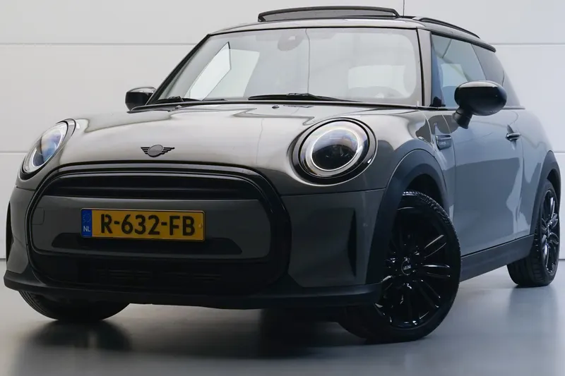 MINI Cooper (2022)