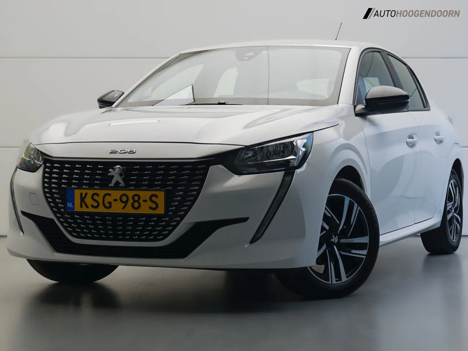 Peugeot 208 (2023) — foto 1