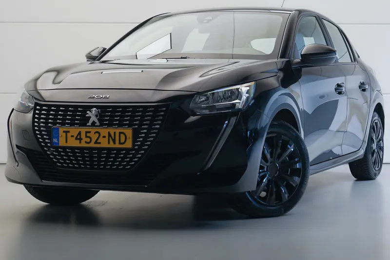 Peugeot 208 (2023)