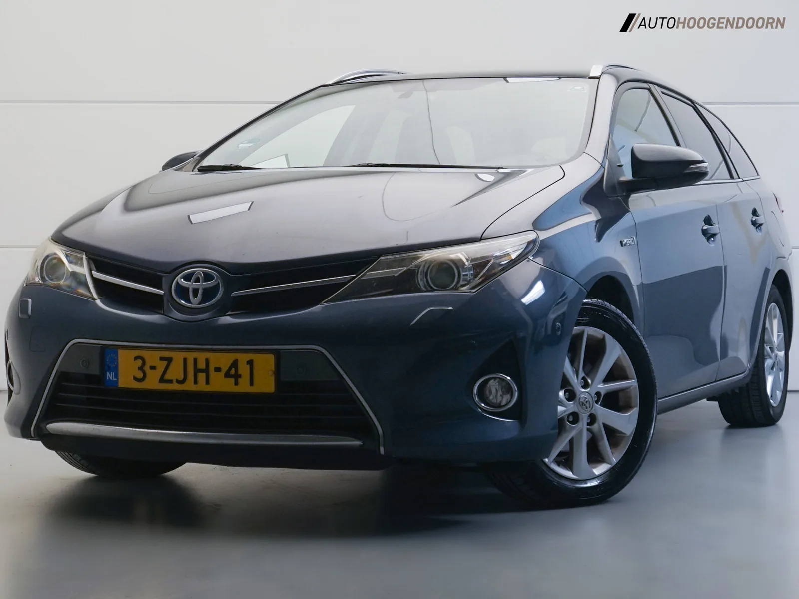 Toyota Auris (2015) — foto 1