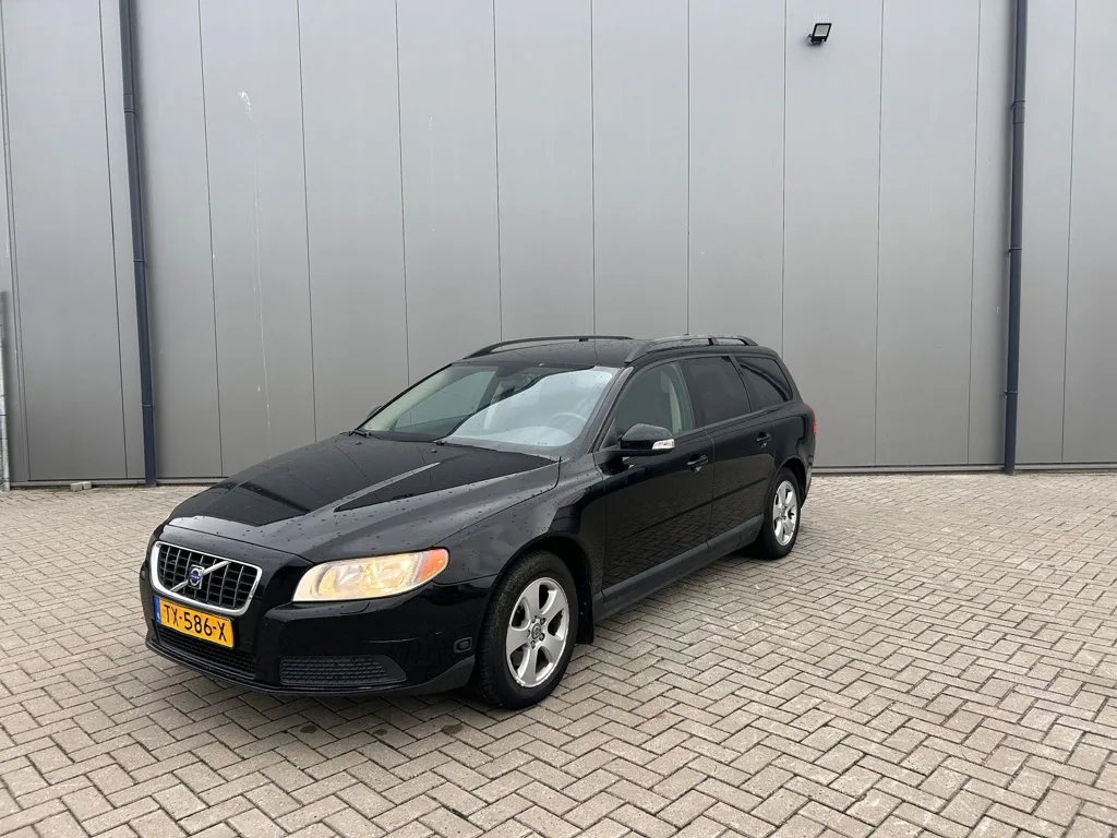 Volvo V70 (2008) — foto 1