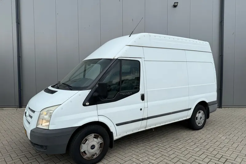 Ford Transit (2012)