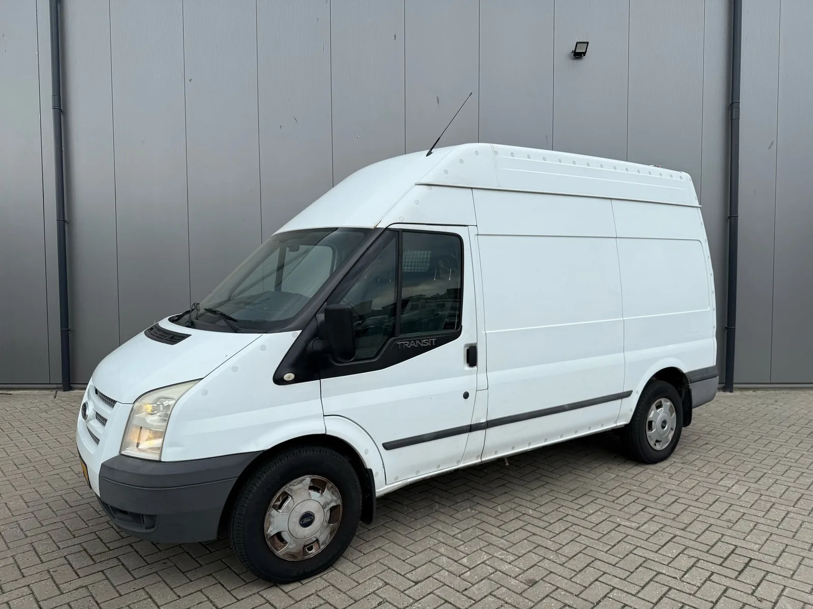 Ford Transit (2012) — foto 1