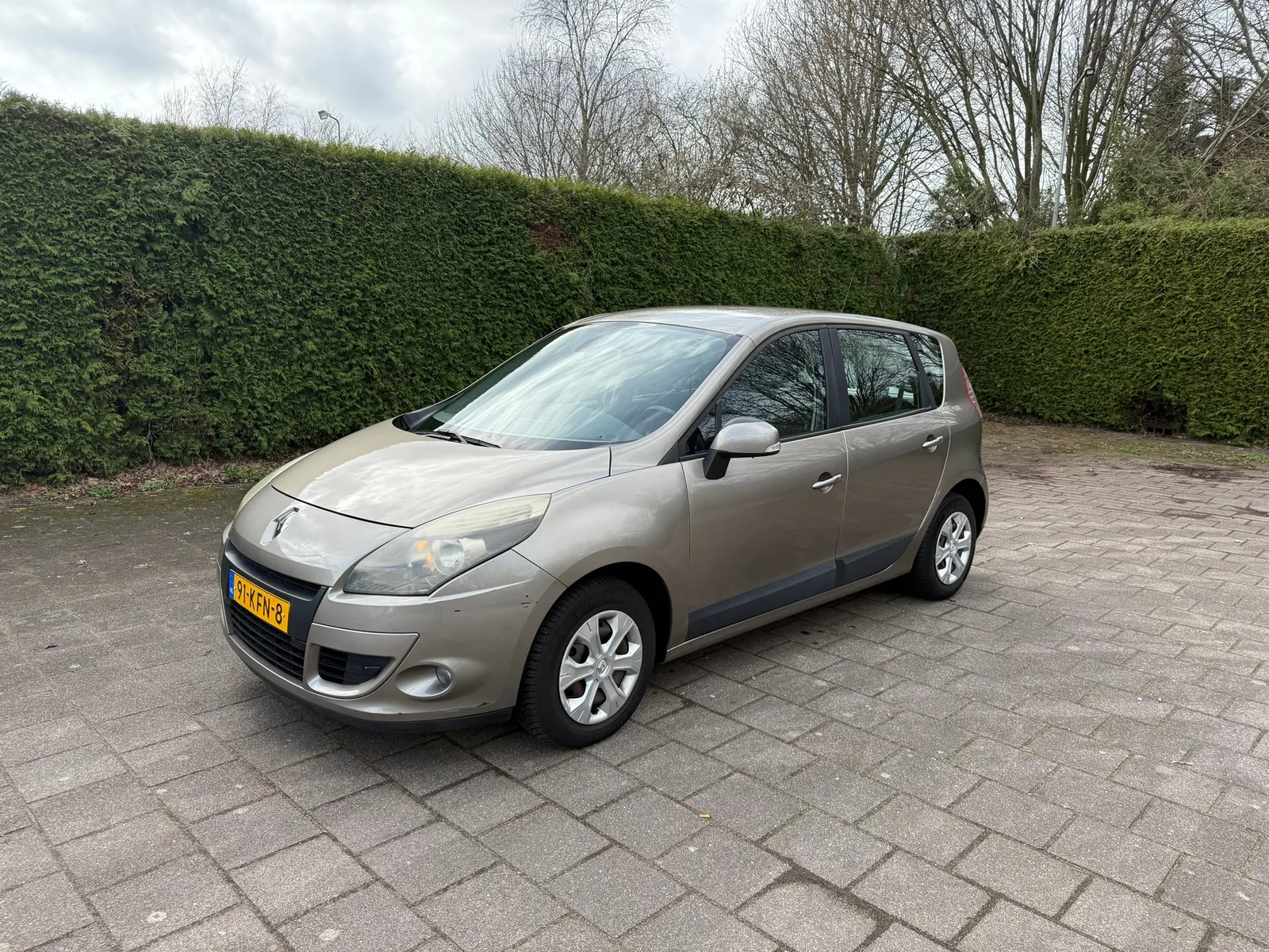Renault Scénic (2009) — foto 1