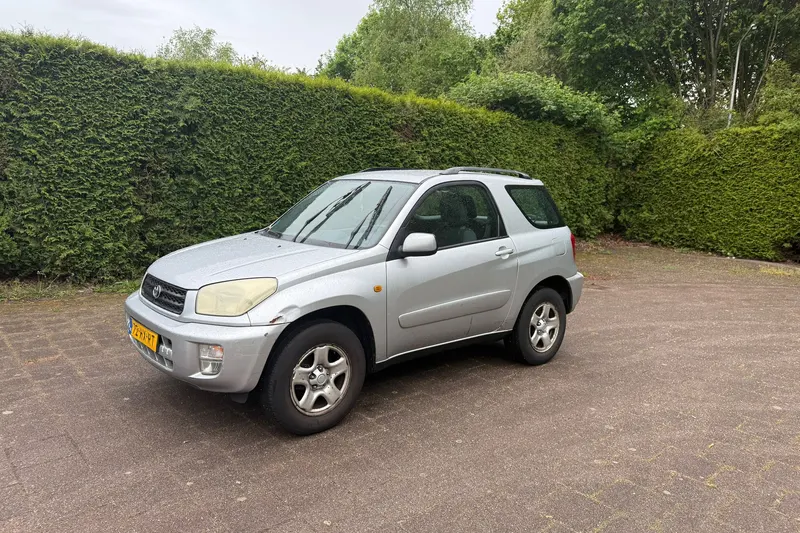 Toyota RAV4 (2002)