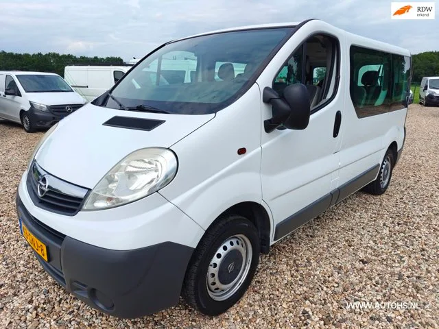 Opel Vivaro (2008) — foto 1