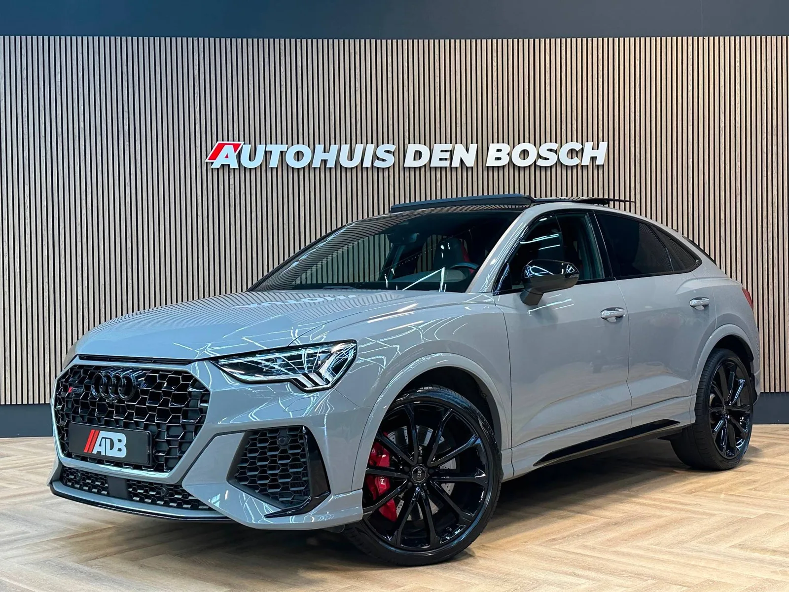 Audi RS Q3 Sportback (2020) — foto 1