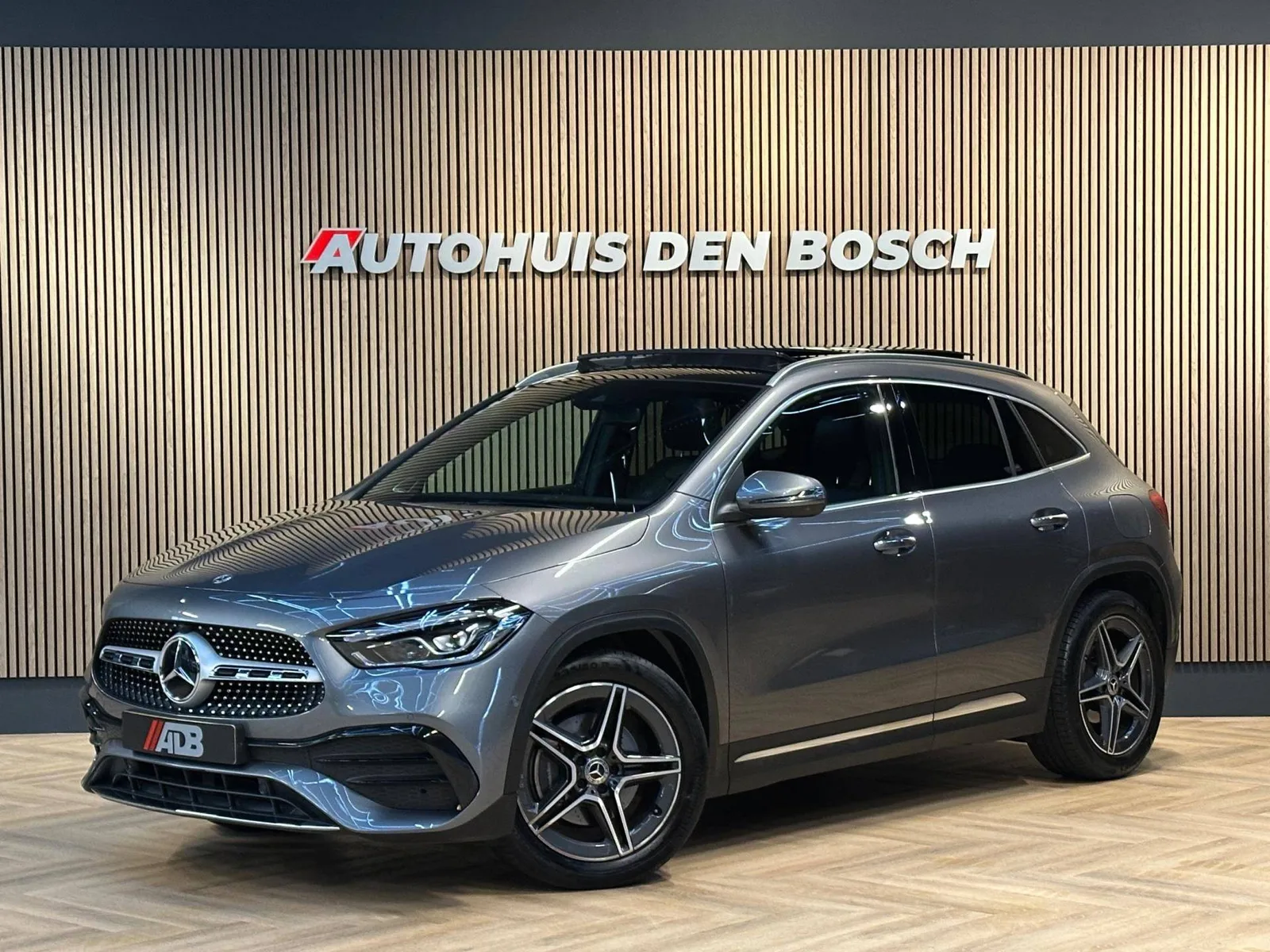 Mercedes-Benz GLA (2020) — foto 1