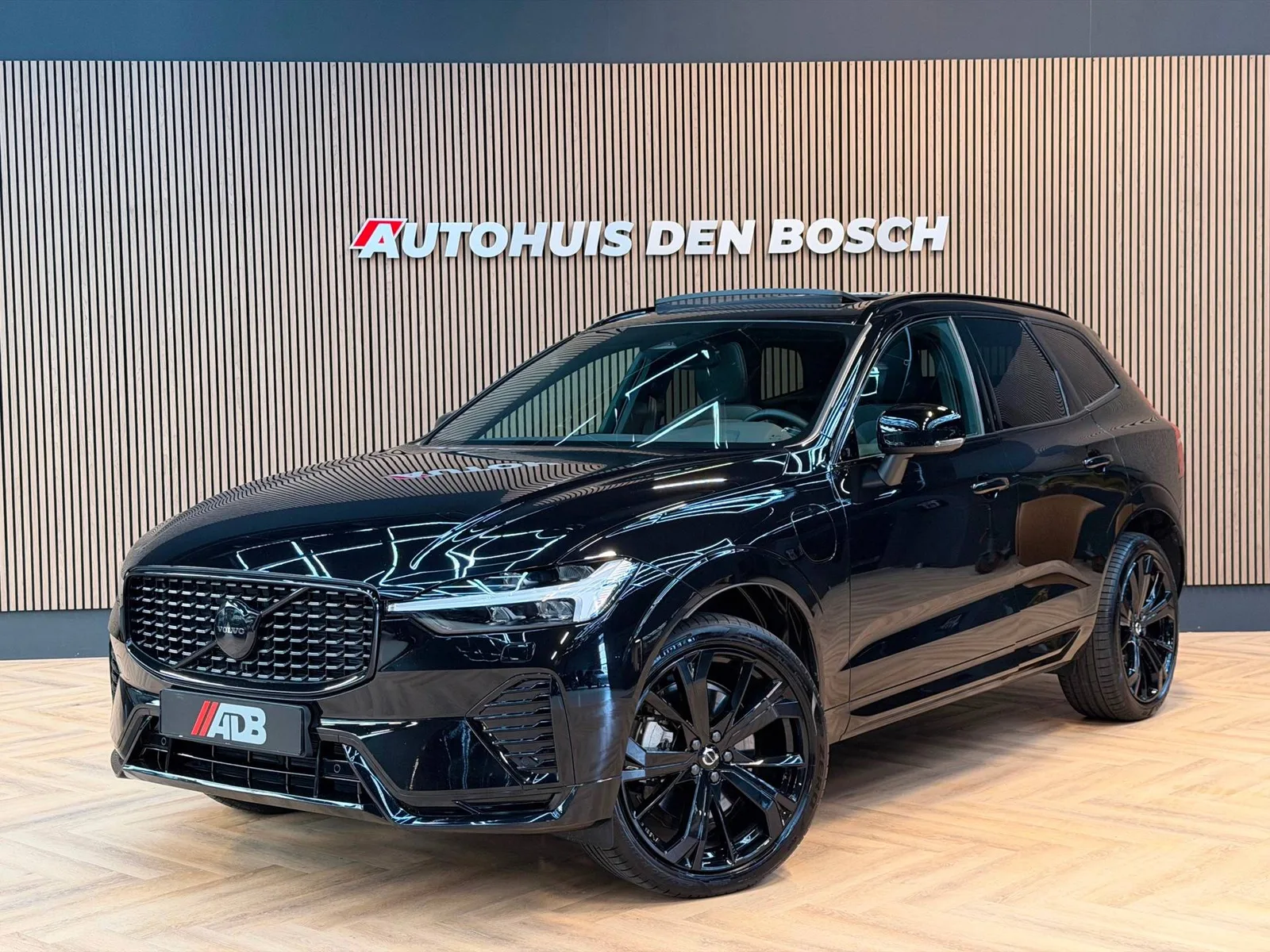Volvo XC60 (2024) — foto 1