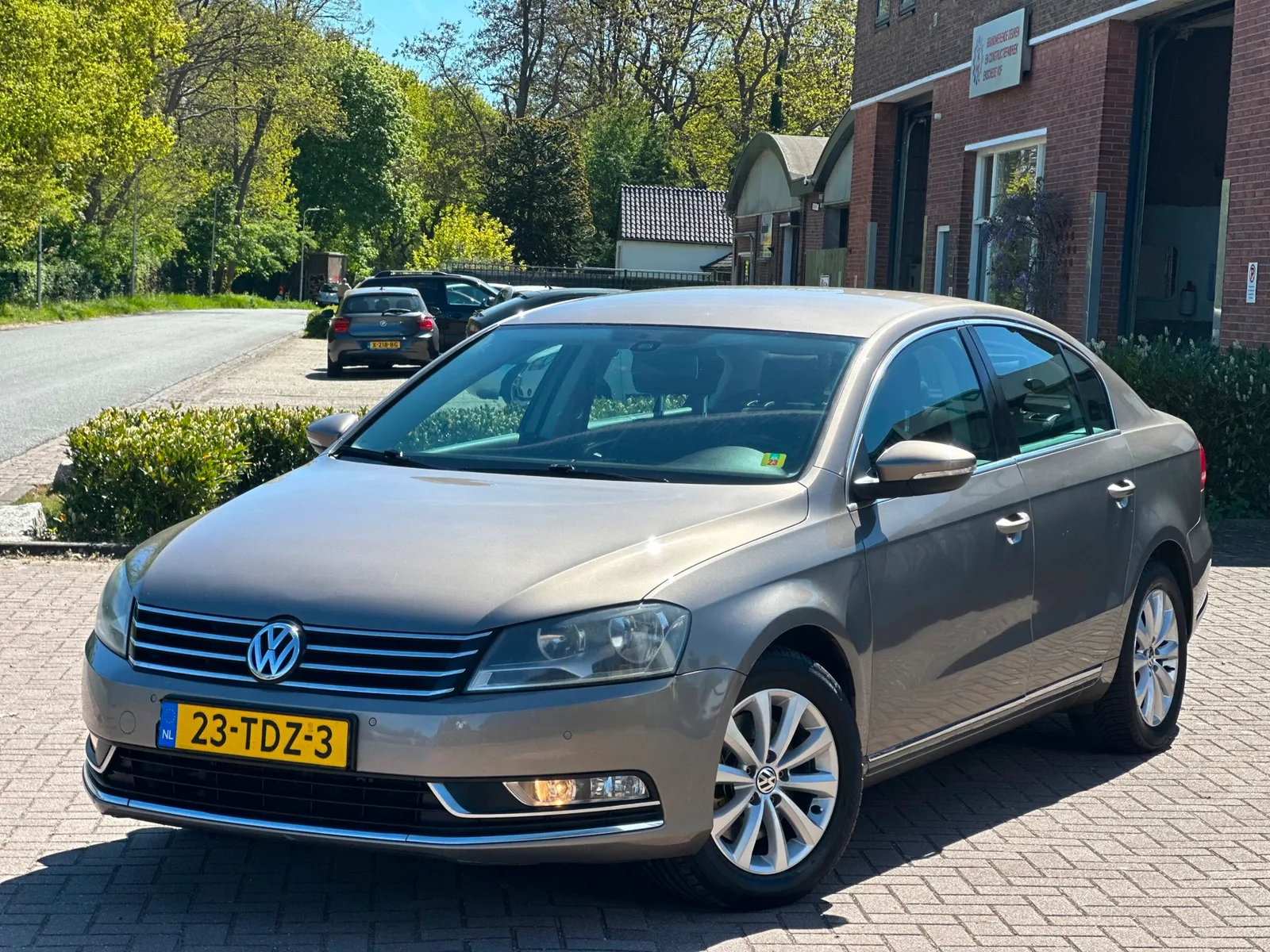 Volkswagen Passat (2012) — foto 1