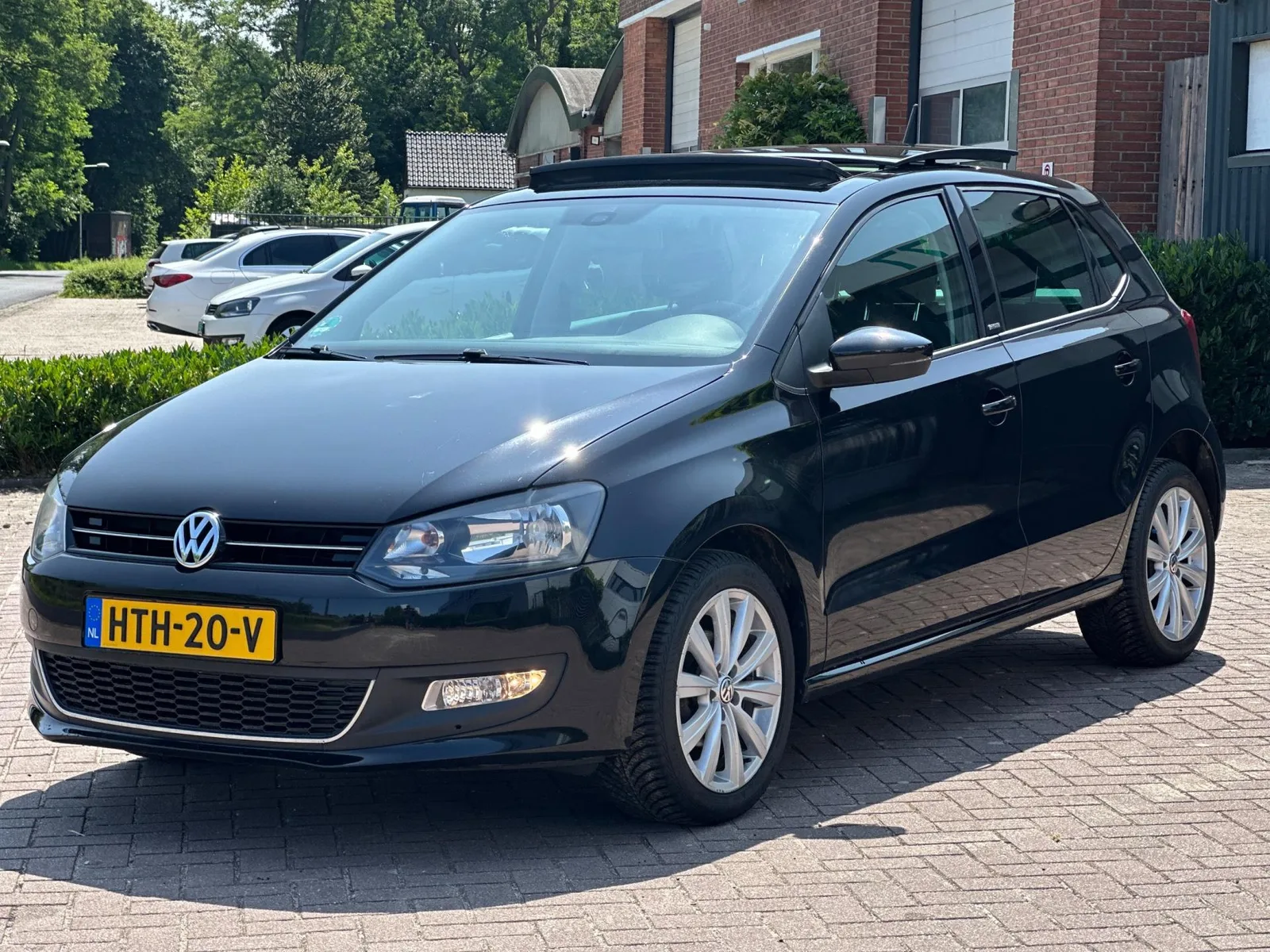 Volkswagen Polo (2011) — foto 1