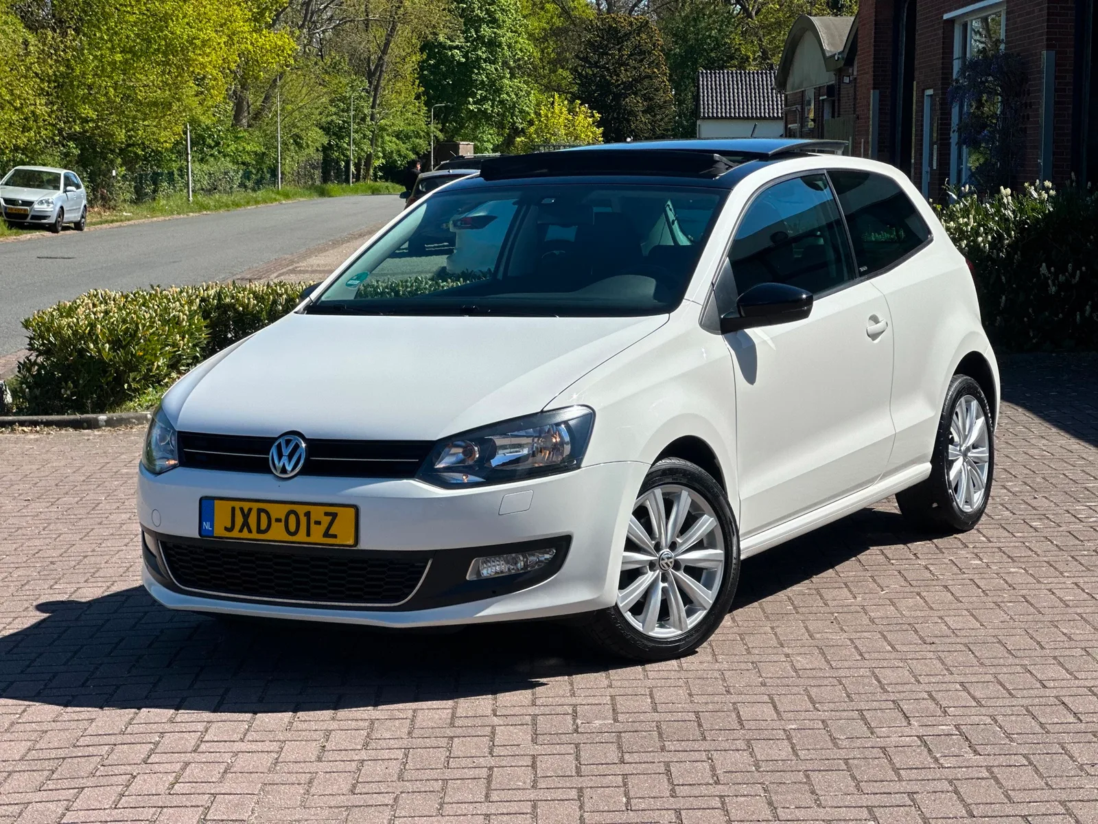 Volkswagen Polo (2011) — foto 1