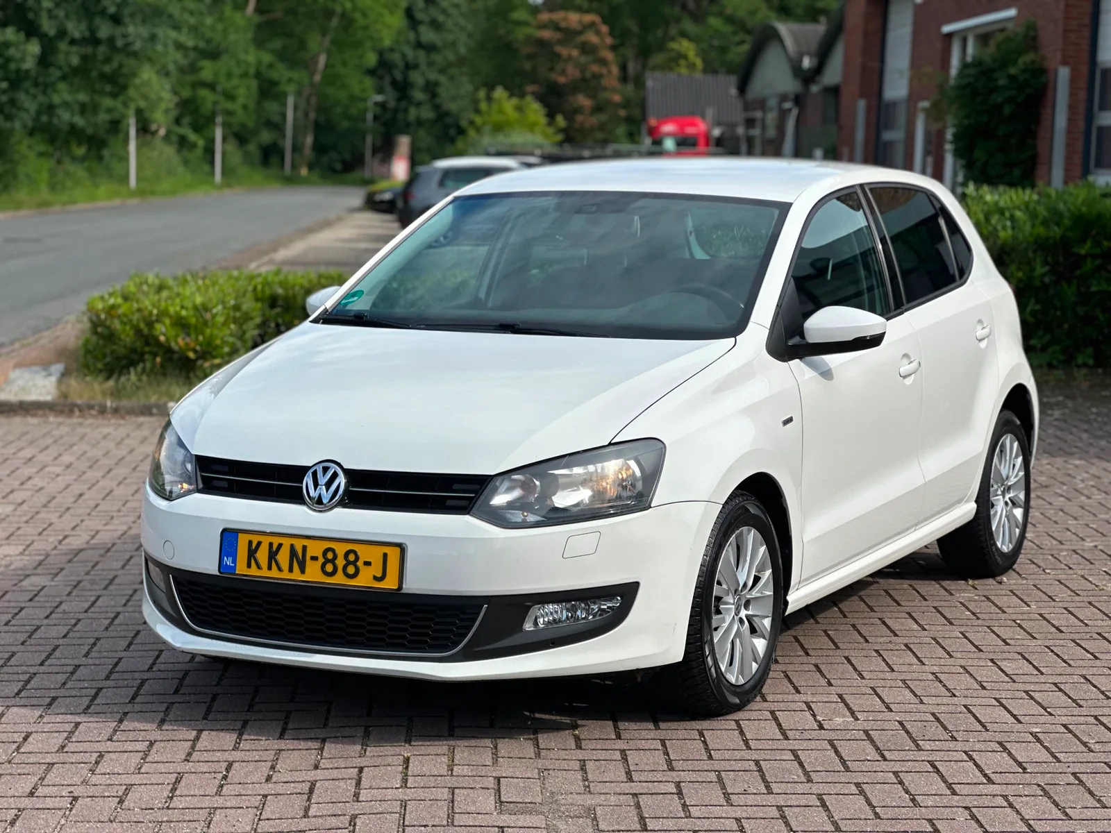 Volkswagen Polo (2013) — foto 1