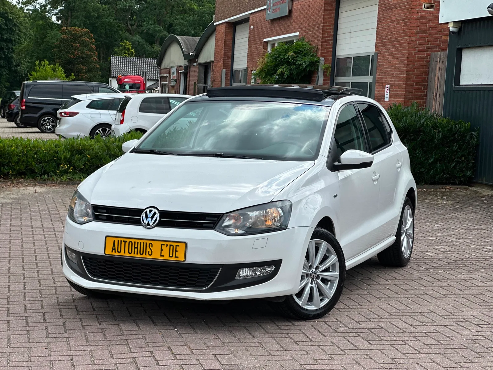 Volkswagen Polo (2013) — foto 1