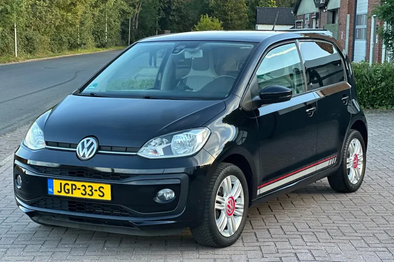 Volkswagen Up! (2016)
