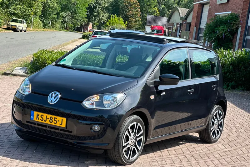 Volkswagen Up! (2014)