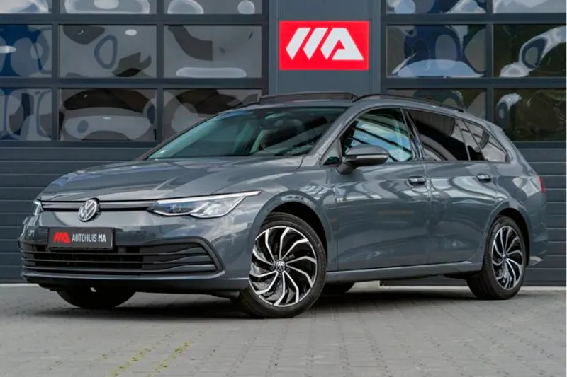 Volkswagen Golf (2022)